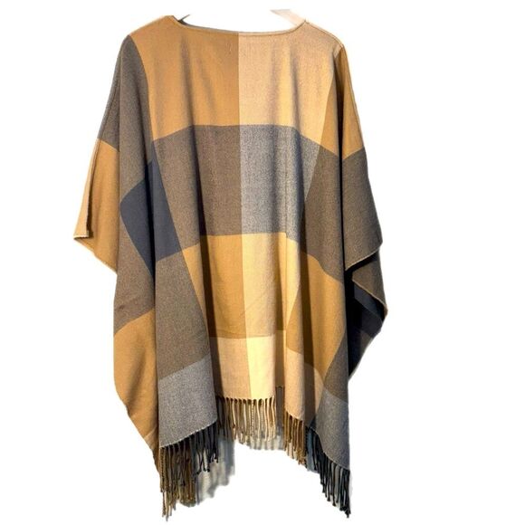 A New Day Poncho Flannel Fringe Plaid Women’s OS Cream Tan Brown Gray. - Picture 2 of 11